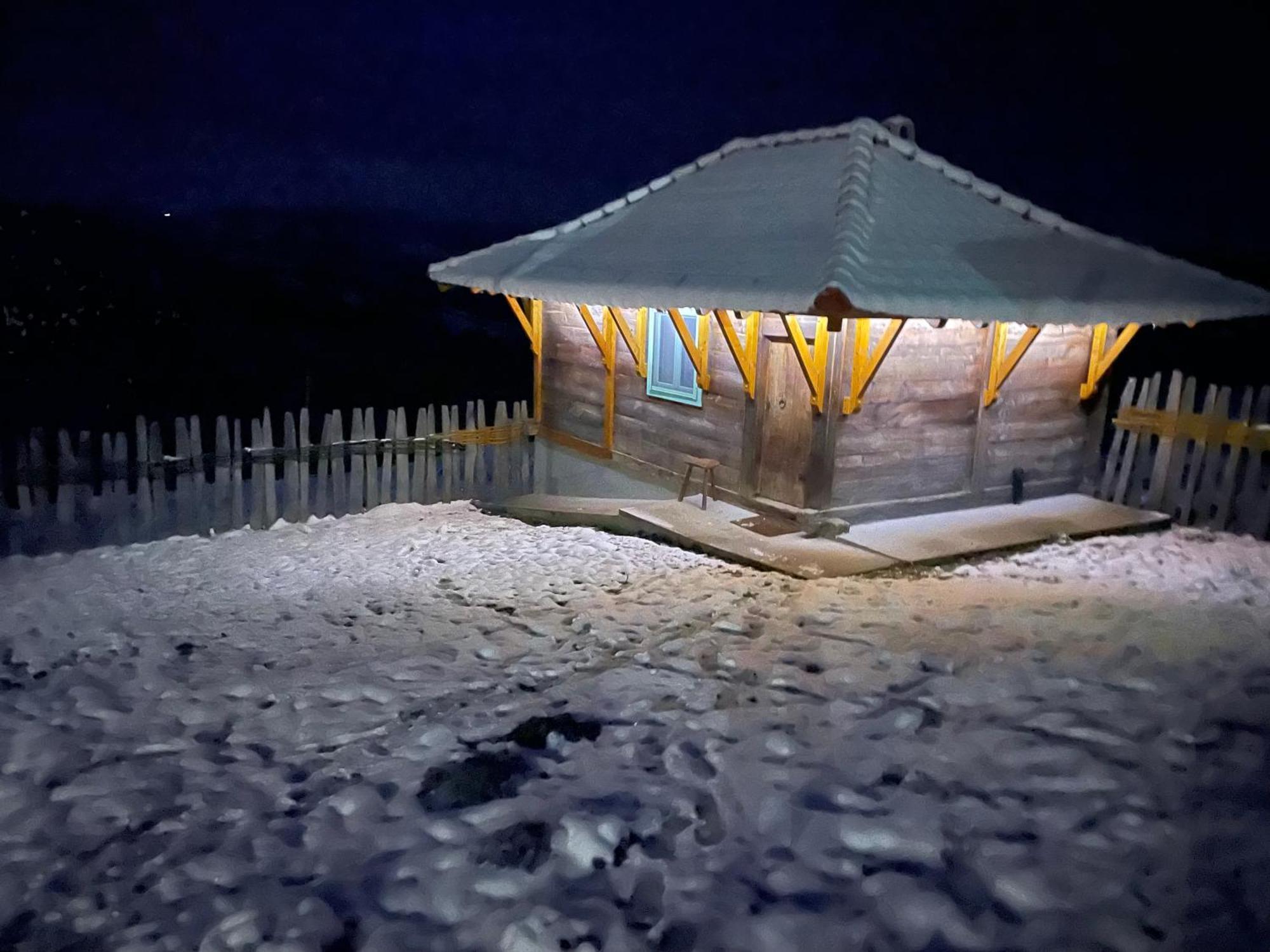 Etno Selo Rajski Konaci Leusici Exteriör bild